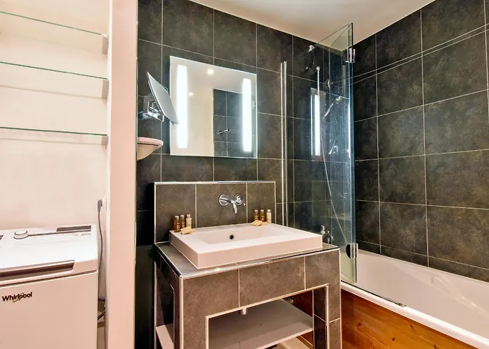 Luxueux 2 Au Coeur De 1850, Balcon, Parking Et Services Inclus - Fr-1-613a-7 谷雪维尔